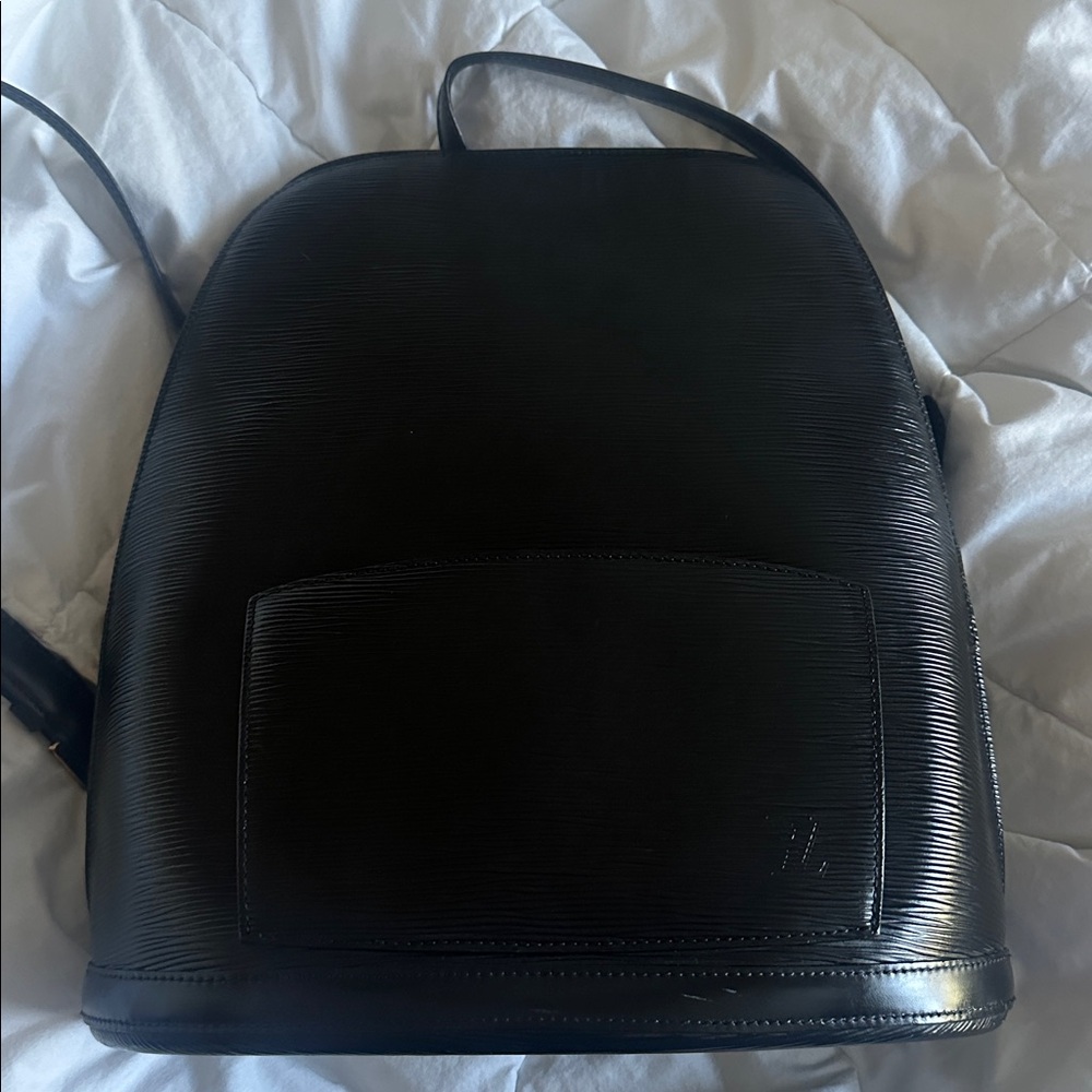 LOUIS VUITTON Epi Black leather Backpack w/liner included Dual zipper Authentic